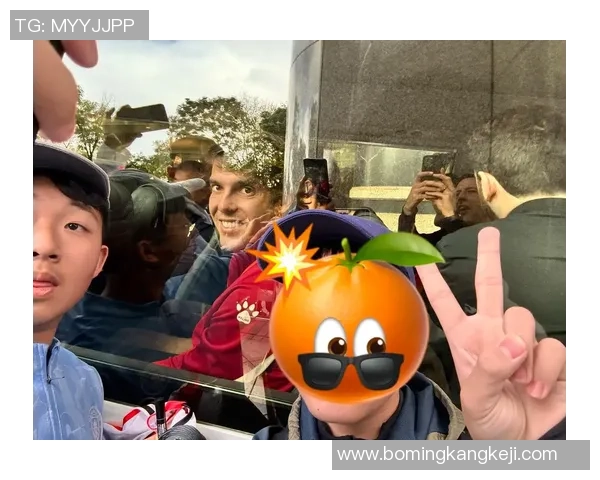 卡卡足球明星卡的传奇故事与球场魅力解析