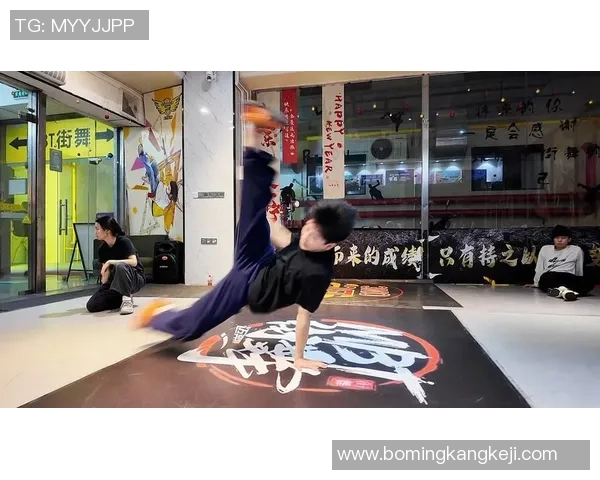 广州街舞队与武汉街舞队赛后复盘团队协作的精彩瞬间与经验分享 广州街舞队与武汉街舞队赛后复盘团队协作的精彩瞬间与经验分享