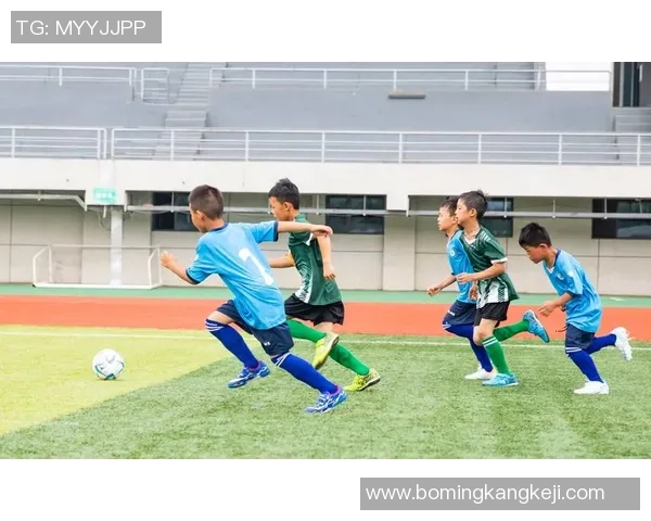 快节奏足球的魅力与挑战:如何在瞬息万变的比赛中掌控节奏与策略 快节奏足球的魅力与挑战:如何在瞬息万变的比赛中掌控节奏与策略