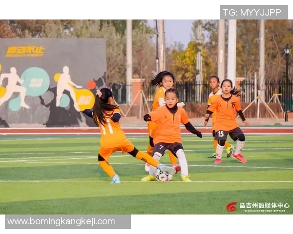 洋洋足球带你领略世界足球盛宴探索球场背后的故事与激情