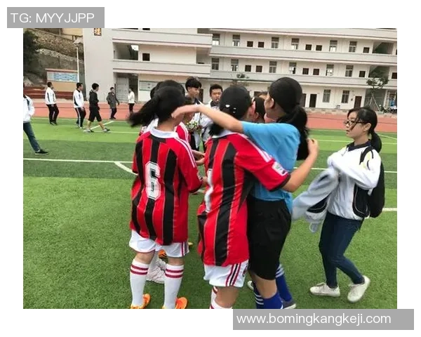 足球与田径的魅力对比探讨谁能赢得更多青少年热爱与关注