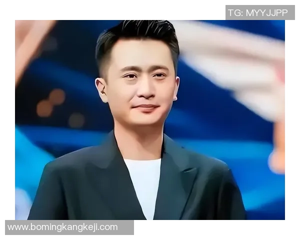 足球帅哥杨帆与微盘的奇妙旅程揭示了运动与金融的完美结合 足球帅哥杨帆与微盘的奇妙旅程揭示了运动与金融的完美结合